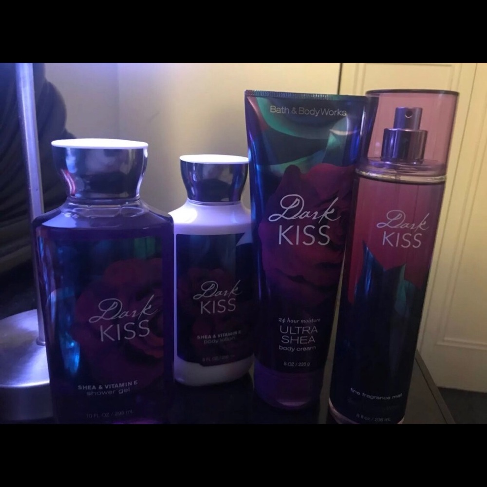 Bath And Body works dark Kiss Set